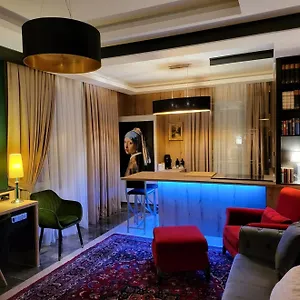 https://ny-golden-apartments.topcolognehotels.com