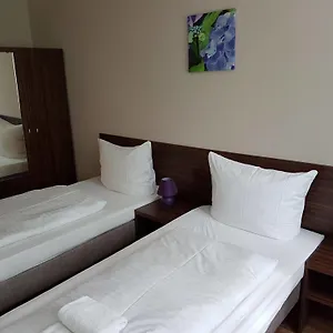 https://hotel-pension-eberty.find-berlin-hotels.com